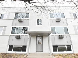 21015 Westway Dr APT 3, Rocky River, OH 44116