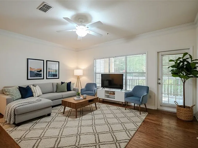 4007 Westchester Rdg NE — Photo 1