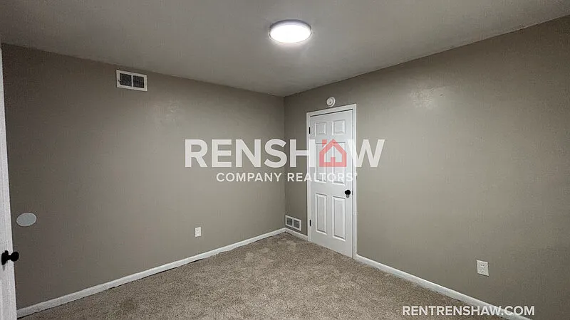 3 bed, 1.5 bath, 1110 sqft, $1,450 — Photo 3