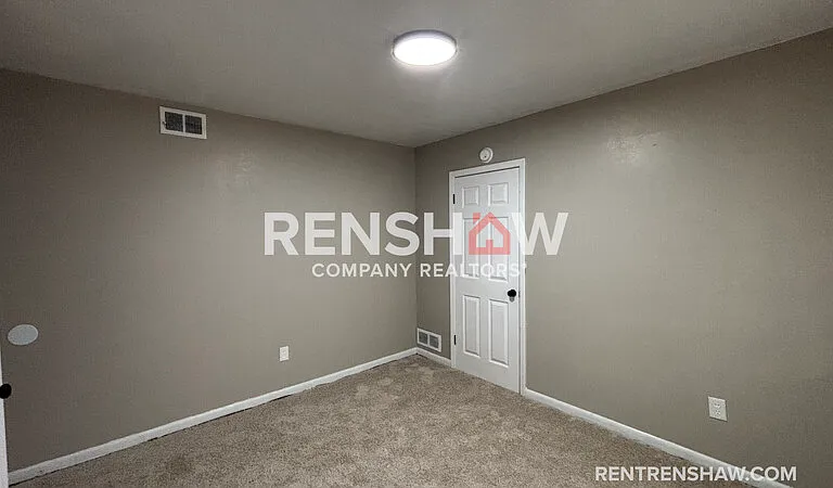 4807 Macon Rd — Photo 3