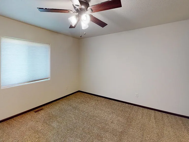 649 Prairie Rd — Photo 7