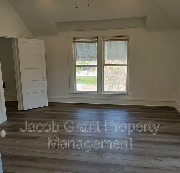 66 N Stout Ave #2 — Photo 2