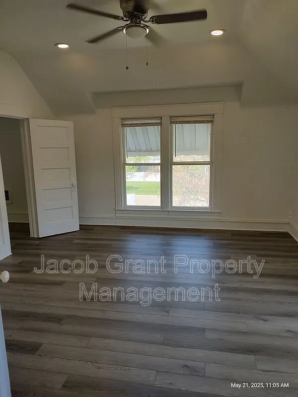 Building Photo - 66 N Stout Ave #2