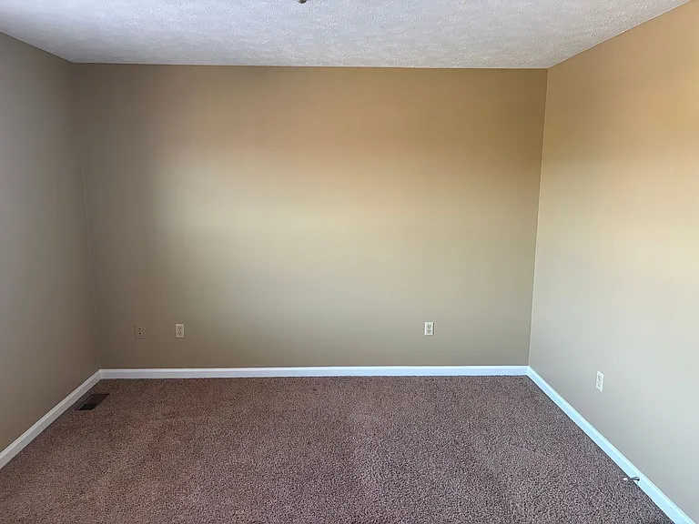 1021 Brandy Ln — Photo 7