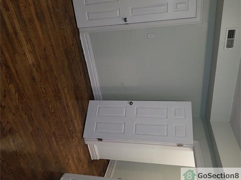 2nd image of 7648 S Phillips Ave