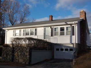 78 2nd Island Rd, Webster, MA 01570