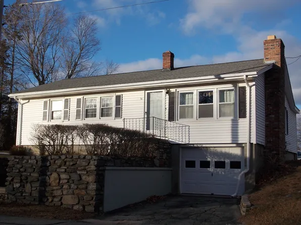 78 2nd Island Rd, Webster, MA 01570