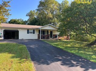 1479 E Williamsburg St, Whitley City, KY 42653