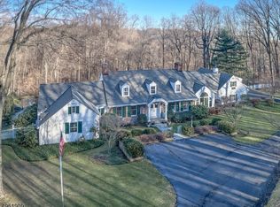 28-2 Post Kennel Rd, Far Hills, NJ 07931