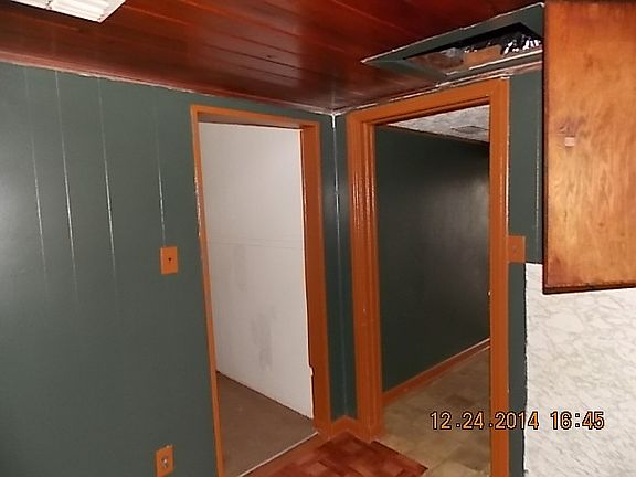3rd image of 3404 Gloria Ave