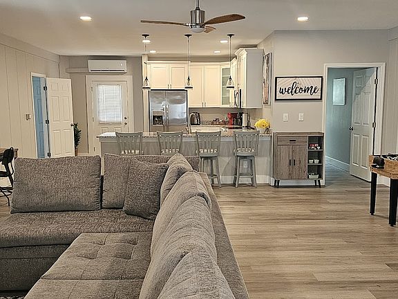 Living room/Dining Room/Kitchen