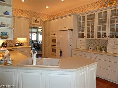 4th image of 526 Spicebush Ln