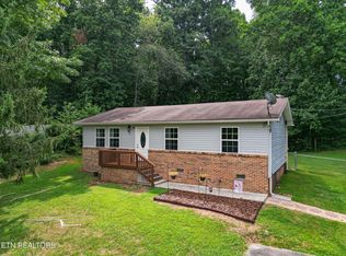 606 W 10th Ave, Lenoir City, TN 37771