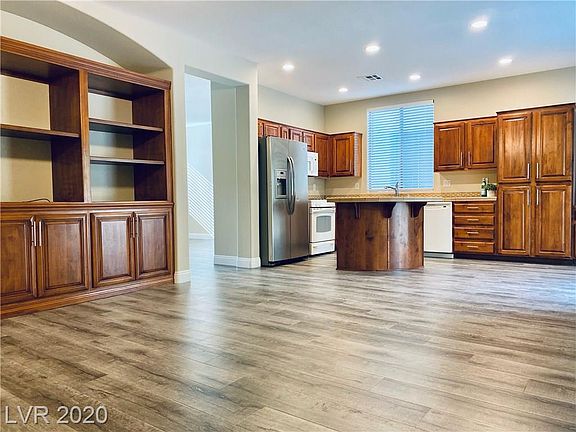 4th image of 4194 Santo Willow Ave