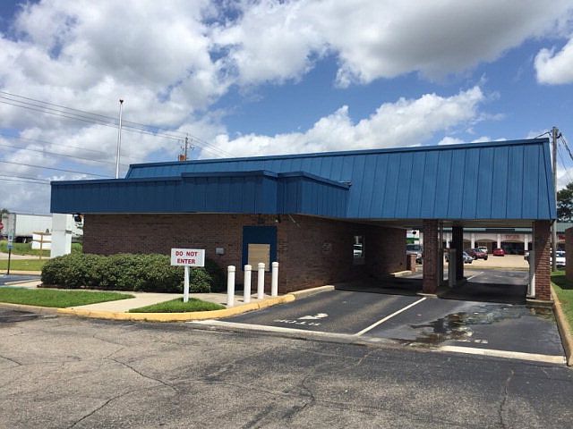 2nd image of 3116 Ross Clark Cir