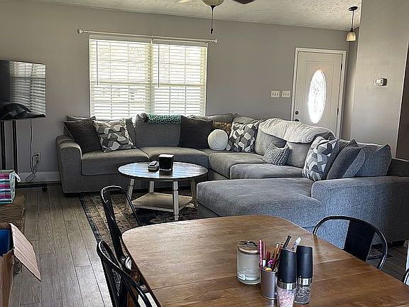 5th image of 2642 Sherwin Rd