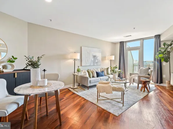 555 Massachusetts Ave NW APT 1419, Washington, DC 20001