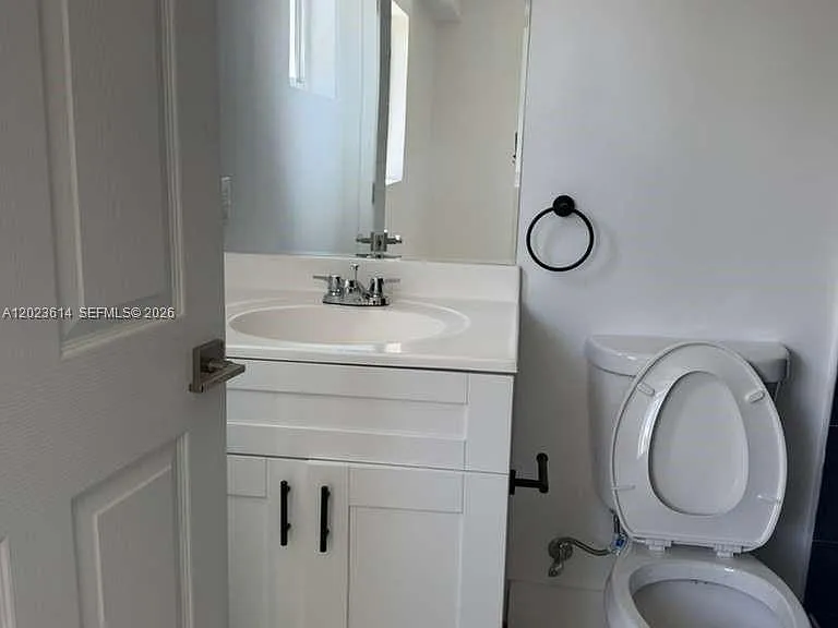 147 NW 59th St #205 — Photo 15