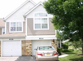 9030 Heathwood Cir, Niles, IL 60714