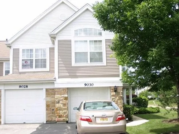 9030 Heathwood Cir, Niles, IL 60714