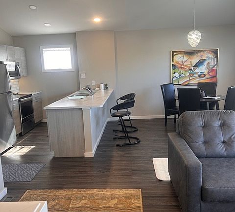 2nd image of 135 Maryland St