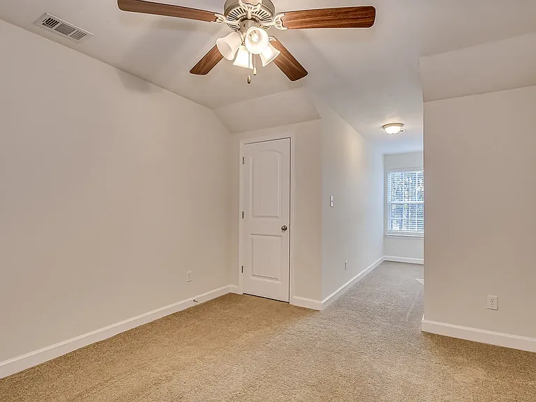 Stonewyck Luxury Townhomes — Photo 19