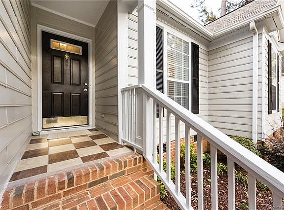3rd image of 8526 Woodhill Manor Ct
