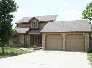 17363 163rd St, Basehor, KS 66007