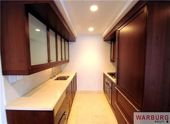 Rented by Warburg | media 18