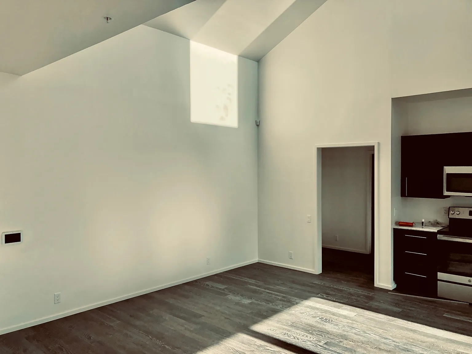 2 bed, 1404 sqft, $1,875 — Photo 2