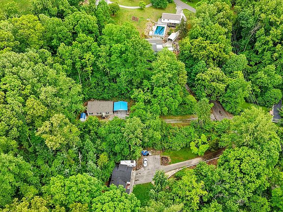 4th image of 8360 Brickyard Rd