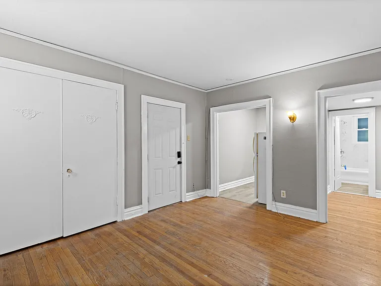 5618 S Grand Blvd — Photo 15