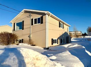 20 Dickey St, Amherst, NS B4H 2H9