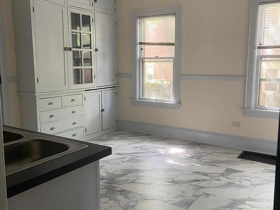 Newly remodeled kitchen.