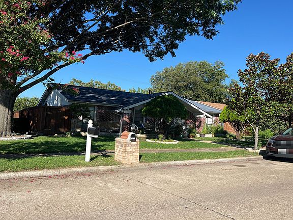 4th image of 10731 Black Walnut Dr