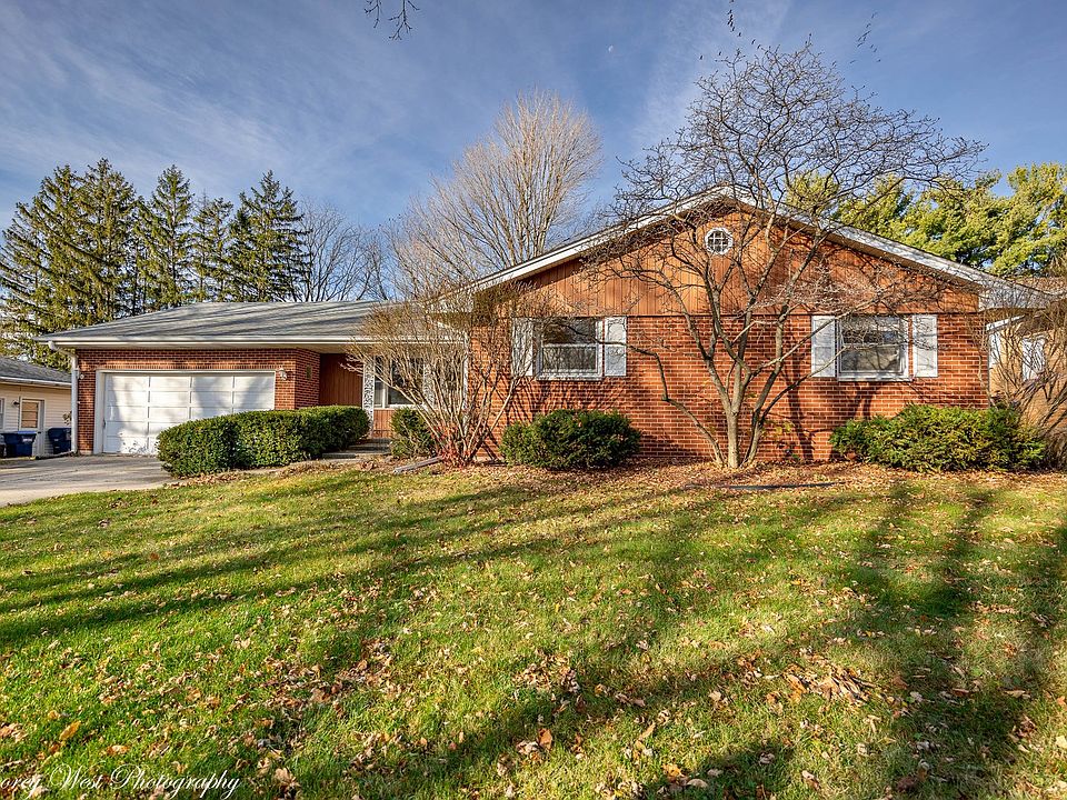 1st image of 1527 Margaret Ln
