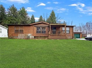 17 Pine Ct, Beaver Falls, PA 15010