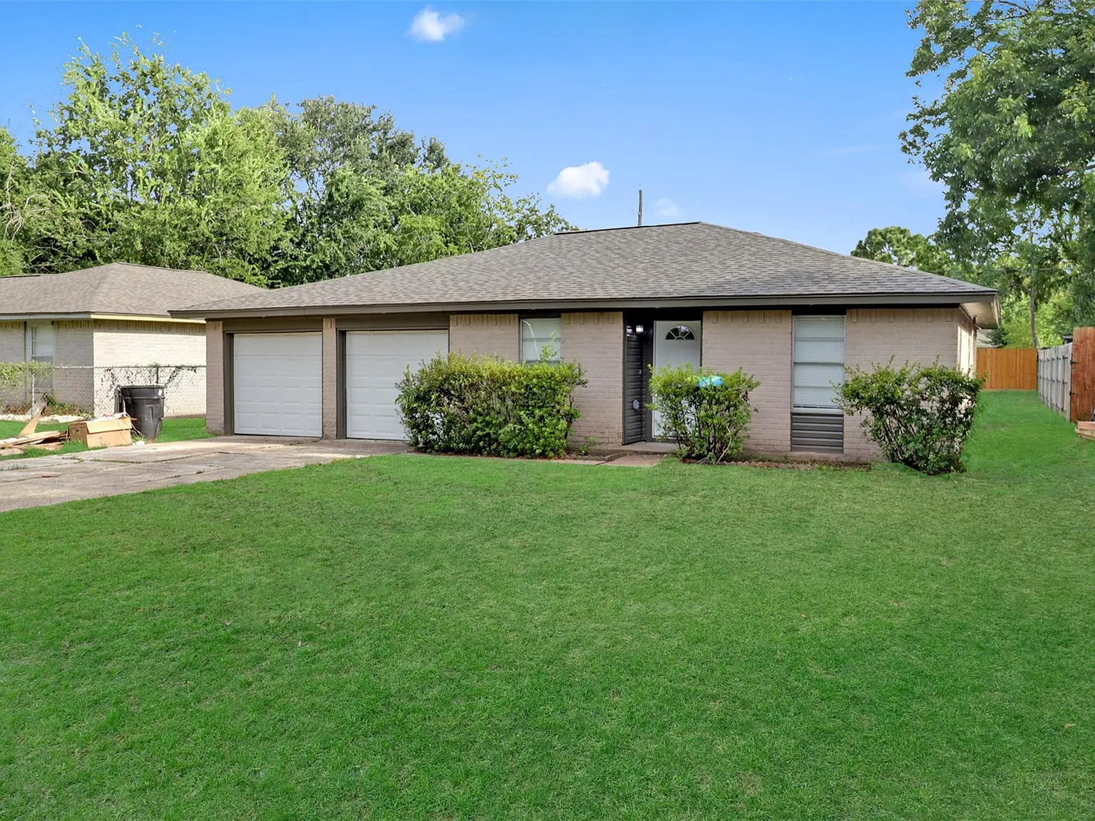 3 bed, 2.0 bath, 1254 sqft, $1,950 — Photo 1