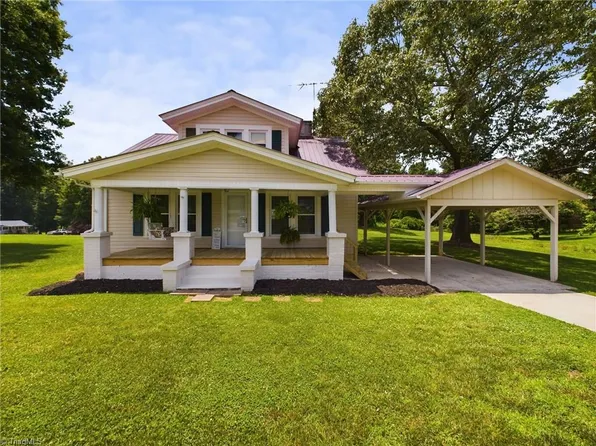 136 Cole Campbell Rd, Taylorsville, NC 28681