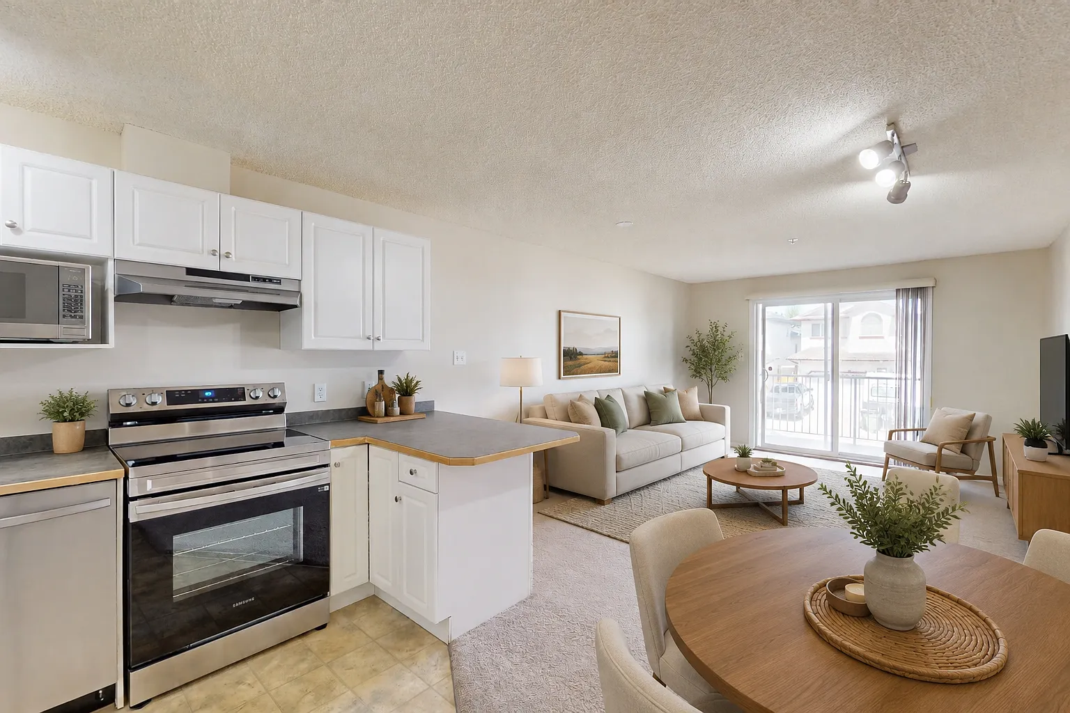 1 bed, 638 sqft, $1,300 — Photo 1