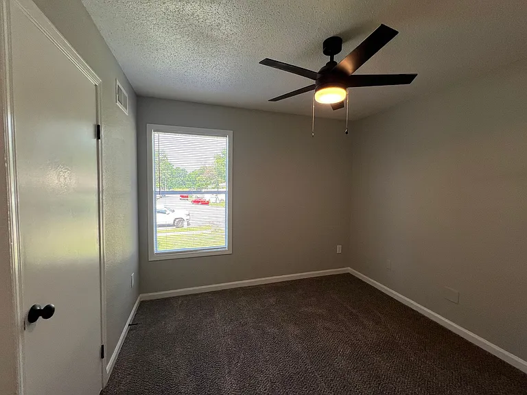 5586 Hyacinth Cv — Photo 11