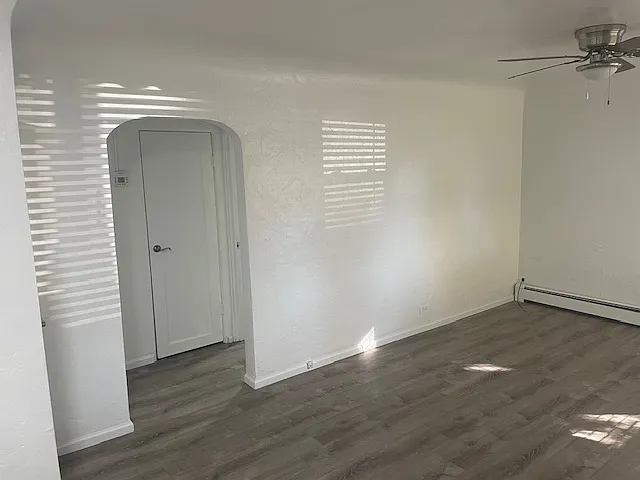 3 bed, 980 sqft, $2,300 — Photo 3