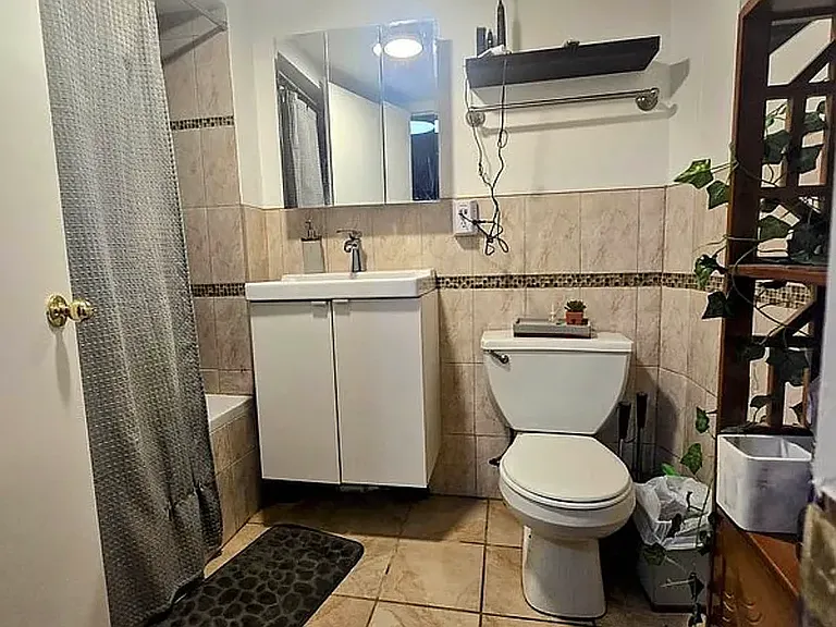 315 Berry St #7 — Photo 10