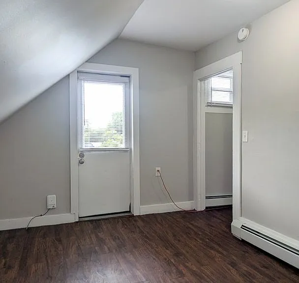 14 Cedar St — Photo 6
