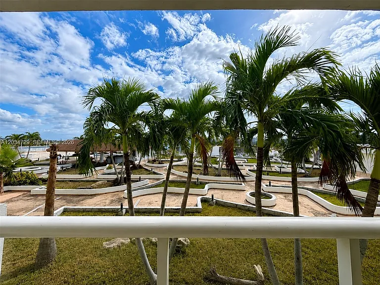 13499 Biscayne Blvd #504 — Photo 19