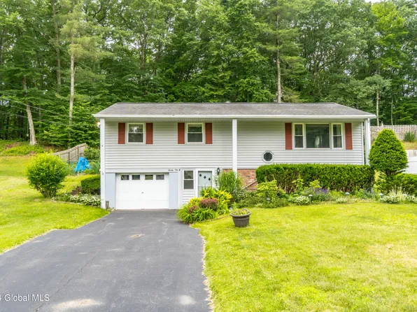 21 Kaine Drive, Albany, NY 12203