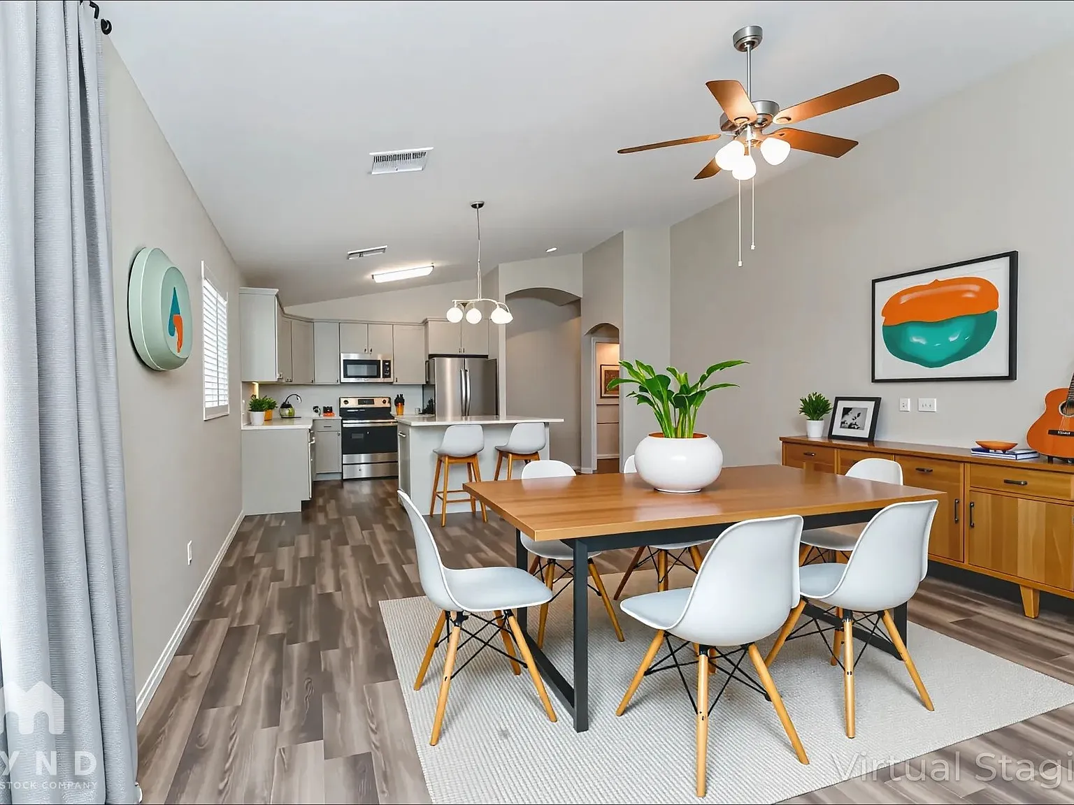 4 bed, 2.0 bath, 2225 sqft, $2,295 — Photo 2