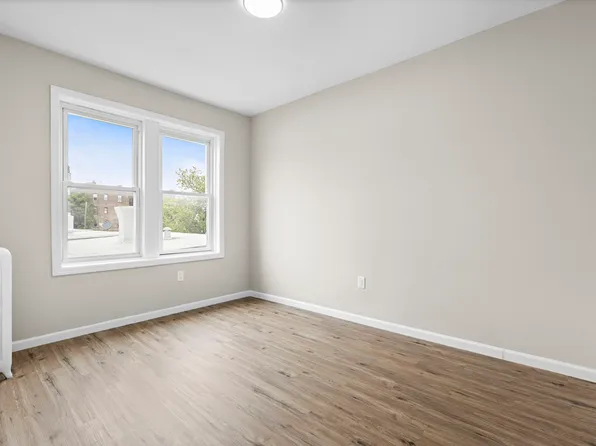 304 50th Street image 9 of 12