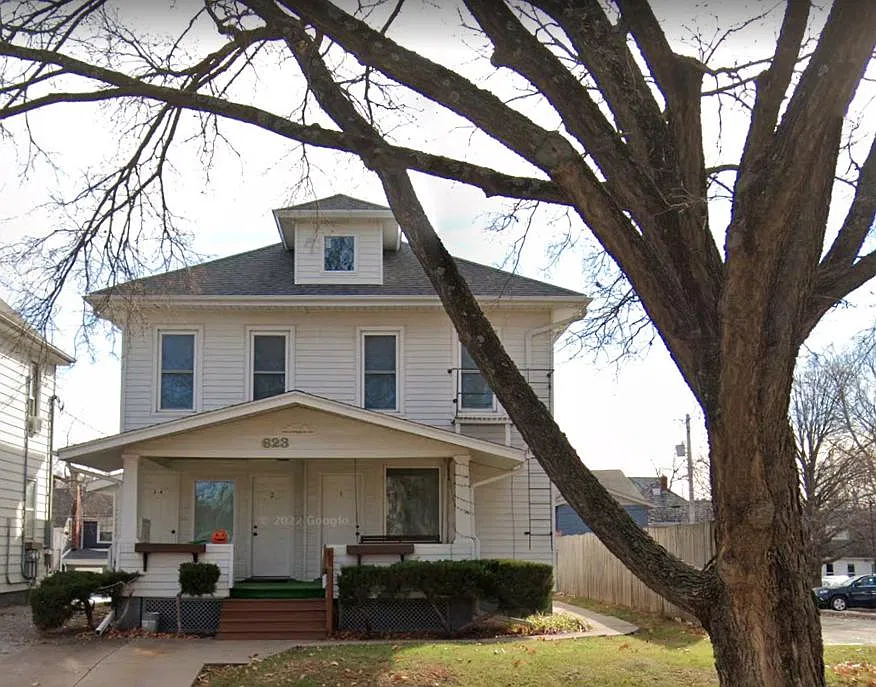 623 E Jefferson St — Photo 1