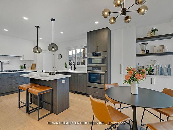 3rd image of 1634 Tarn Rd